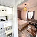 Aeolian Blu 10 * Parikia (Paros)