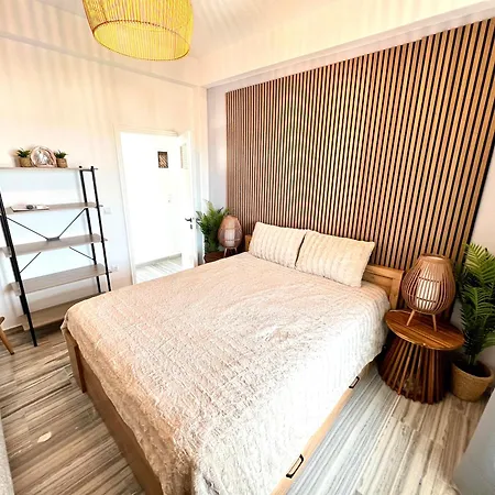 Aeolian Blu 10 * Parikia (Paros)