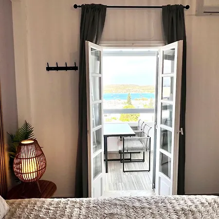 Aeolian Blu 10 * Parikia (Paros)